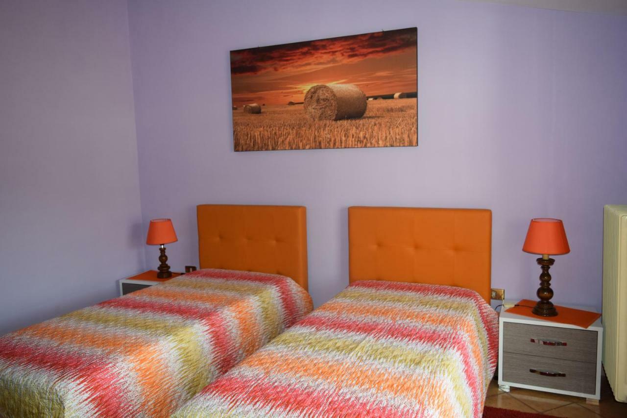 Bed and Breakfast Amici Di Hackert Caserta Exterior foto