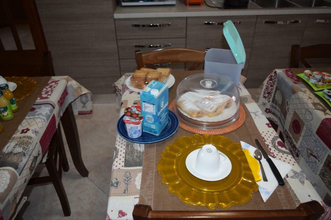 Bed and Breakfast Amici Di Hackert Caserta Exterior foto