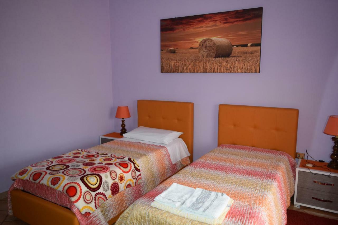 Bed and Breakfast Amici Di Hackert Caserta Exterior foto