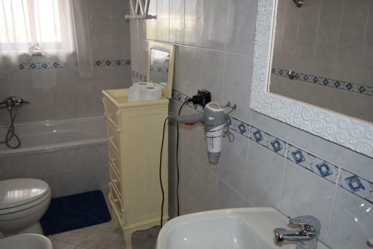 Bed and Breakfast Amici Di Hackert Caserta Exterior foto
