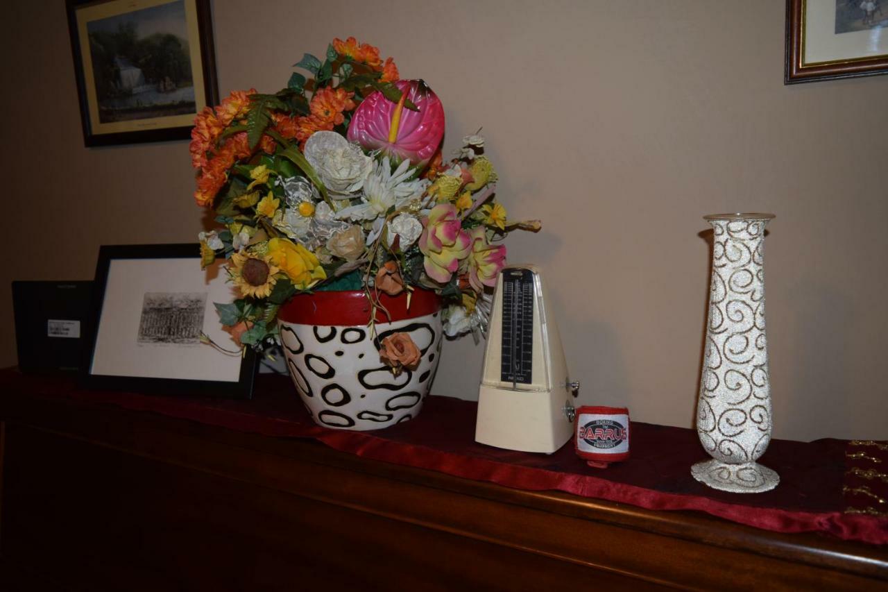Bed and Breakfast Amici Di Hackert Caserta Exterior foto