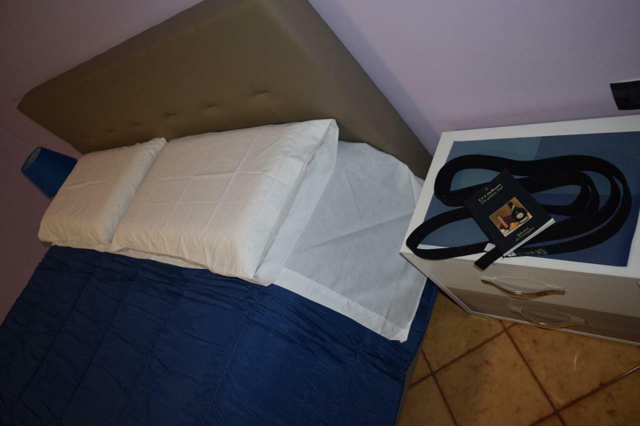 Bed and Breakfast Amici Di Hackert Caserta Exterior foto